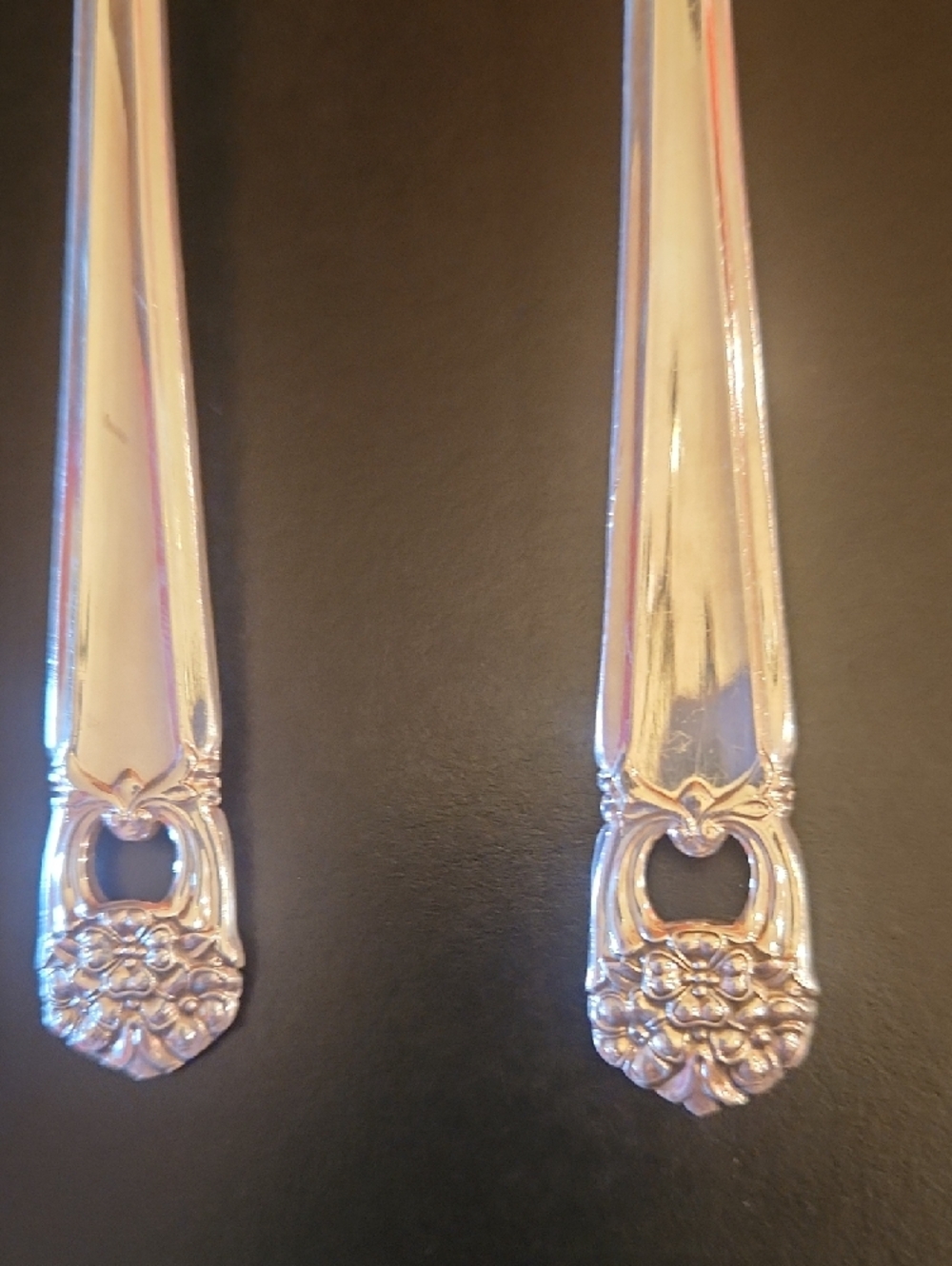1847 Eternally Yours Ornate Silver Serving Spoons -  (Set of 2) - Picture 3 of 8